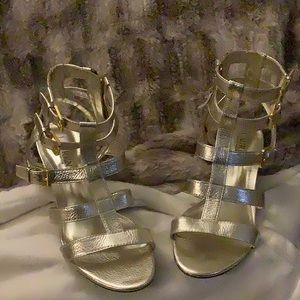Women shoe 8.5 Ralph Lauren gladiator sandal, metallic gold, block wooden heel